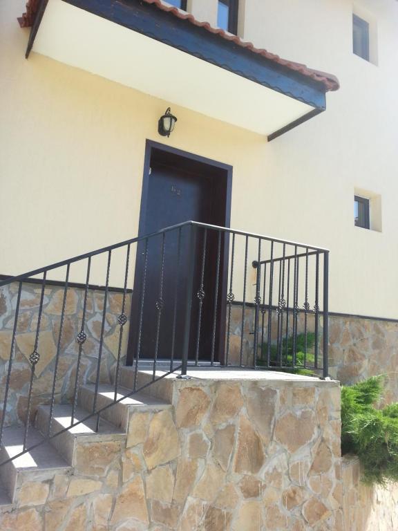 Menada Sunny Hill Villa Kosharitsa Exterior photo
