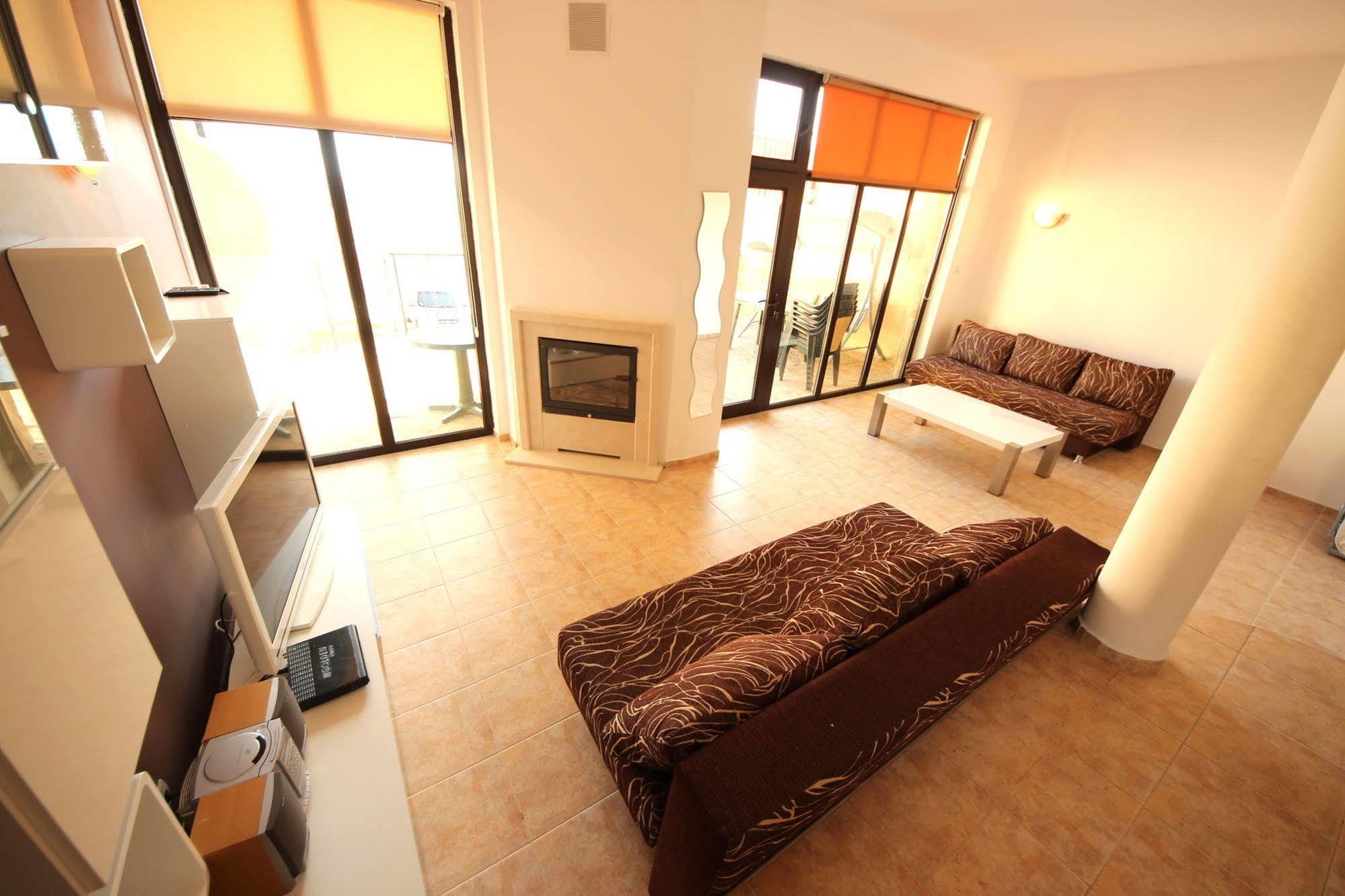 Menada Sunny Hill Villa Kosharitsa Exterior photo